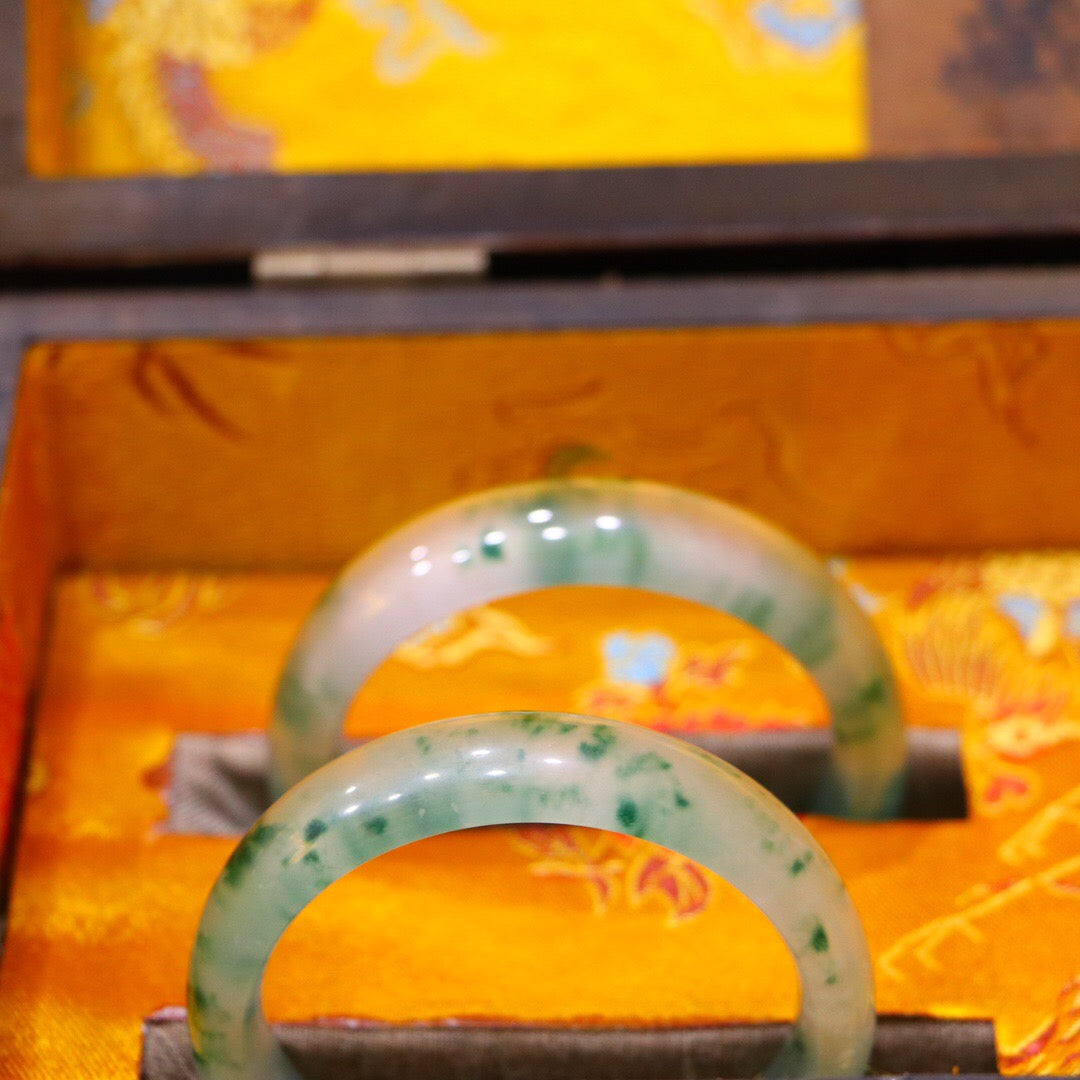 Chinese Antique High Ice Precision Carving [Bracelet Set Box]