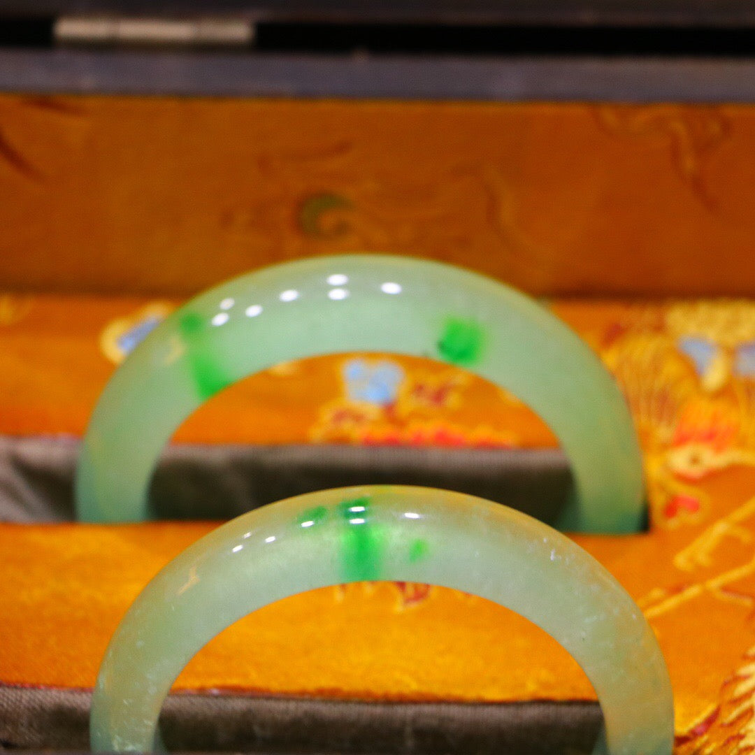 Chinese Antique High Ice Precision Carving [Bracelet Set Box]