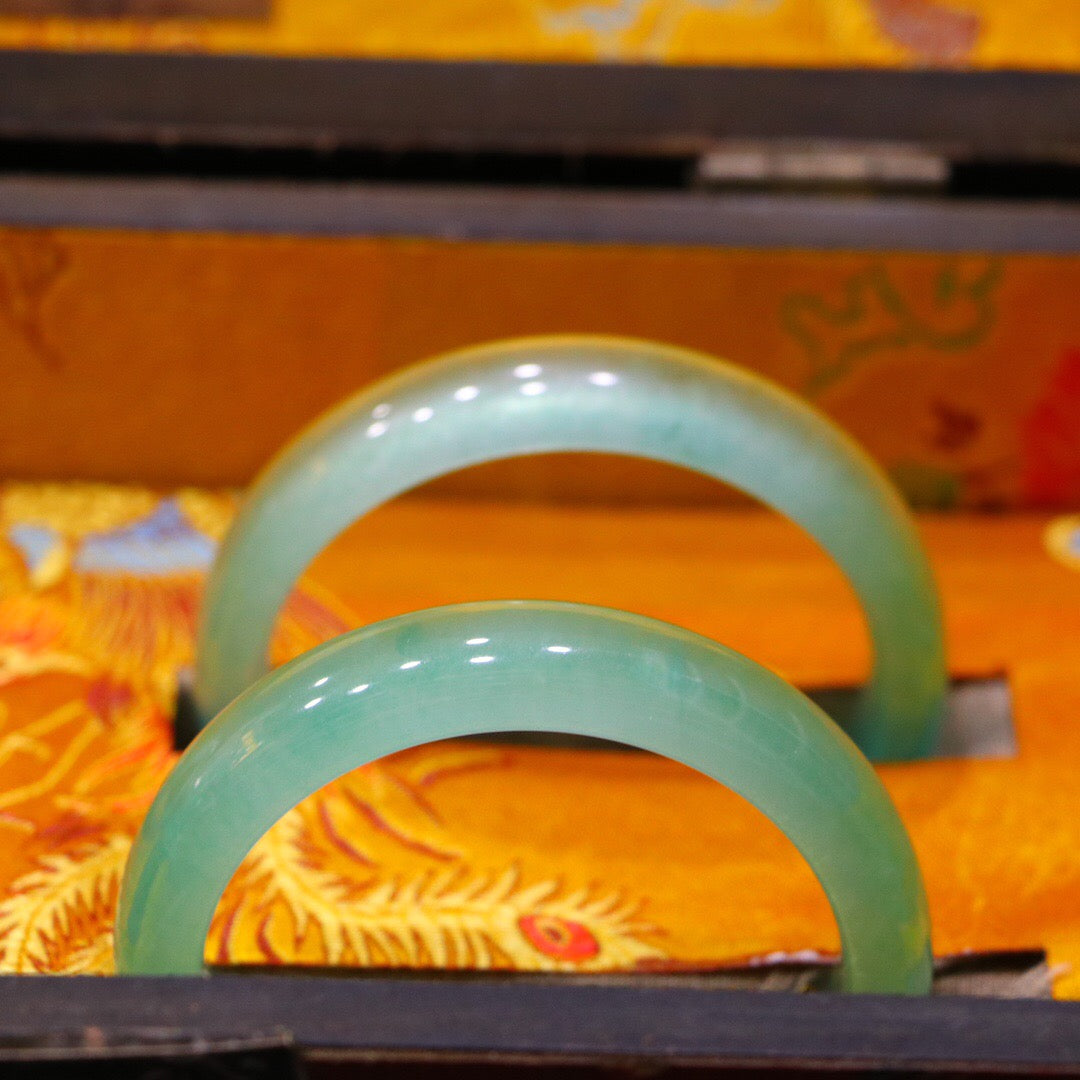 Chinese Antique High Ice Precision Carving [Bracelet Set Box]