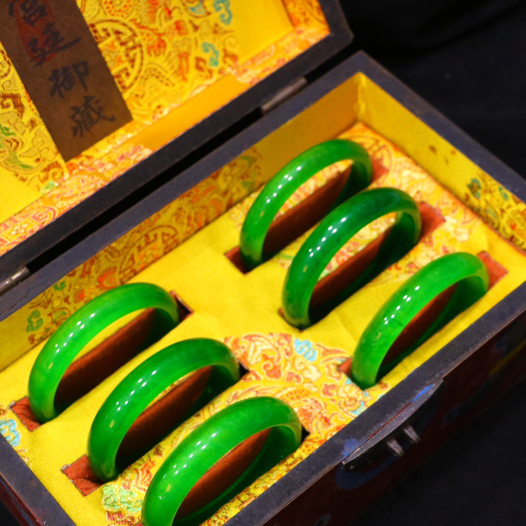 Chinese Antique High Ice Precision Carving [Bracelet Set Box]