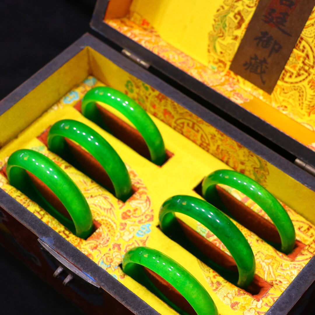 Chinese Antique High Ice Precision Carving [Bracelet Set Box]