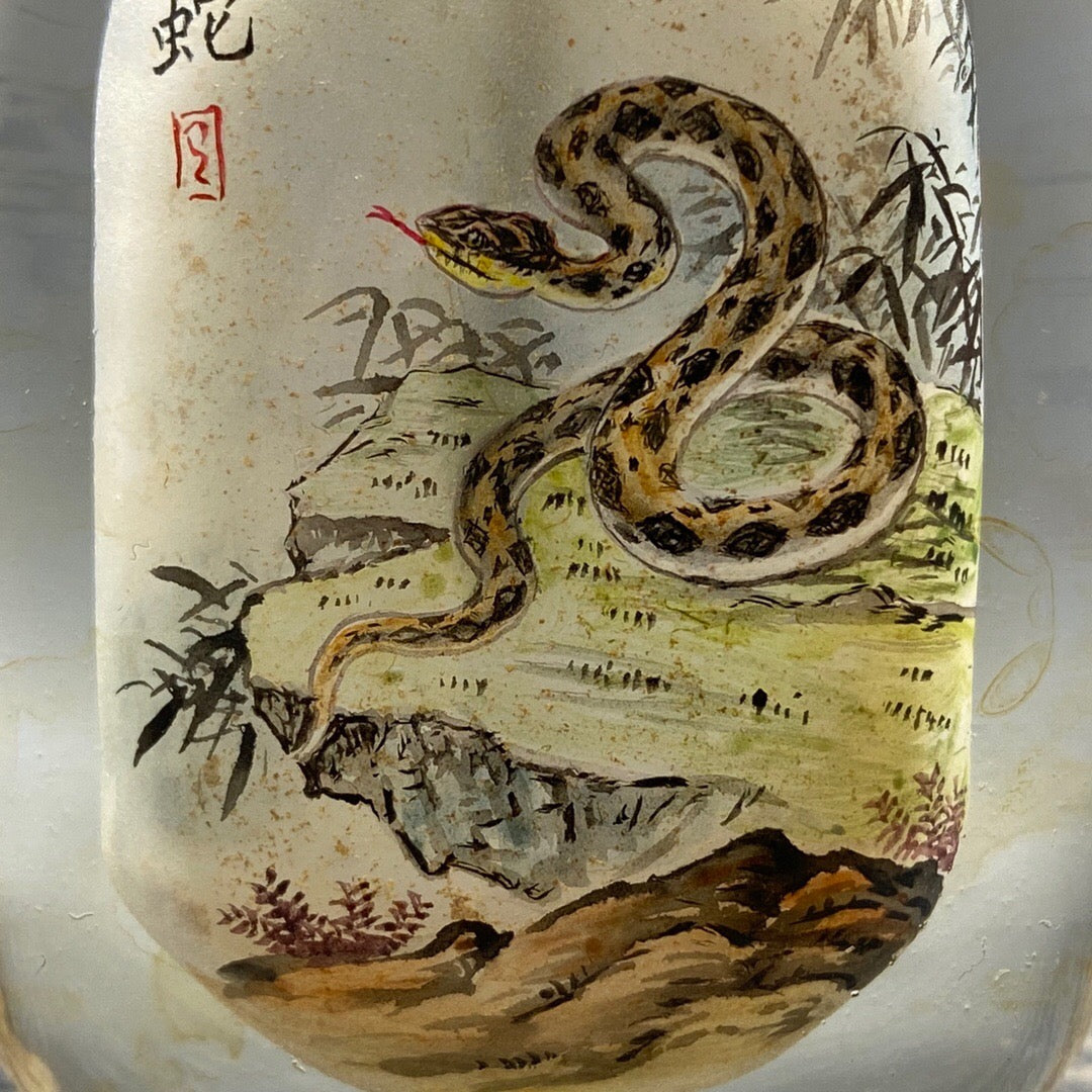 Chinese antique glass handmade painting with the ability to bend and stretch, known as the Little Dragon. Zodiac snake interior painting, snuff bottle