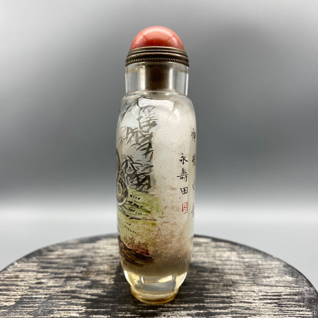 Chinese antique glass handmade painting with the ability to bend and stretch, known as the Little Dragon. Zodiac snake interior painting, snuff bottle
