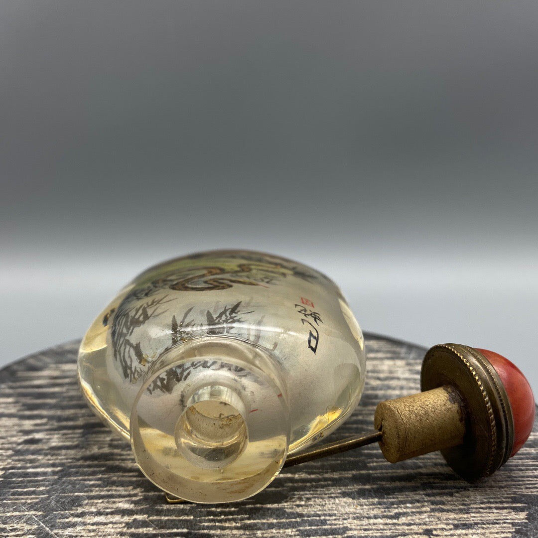 Chinese antique glass handmade painting with the ability to bend and stretch, known as the Little Dragon. Zodiac snake interior painting, snuff bottle