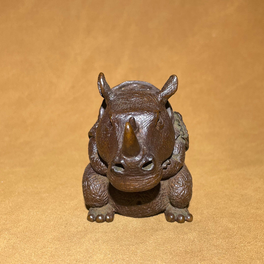 Chinese antique pure copper rhinoceros tea pet reflux fragrance ornament