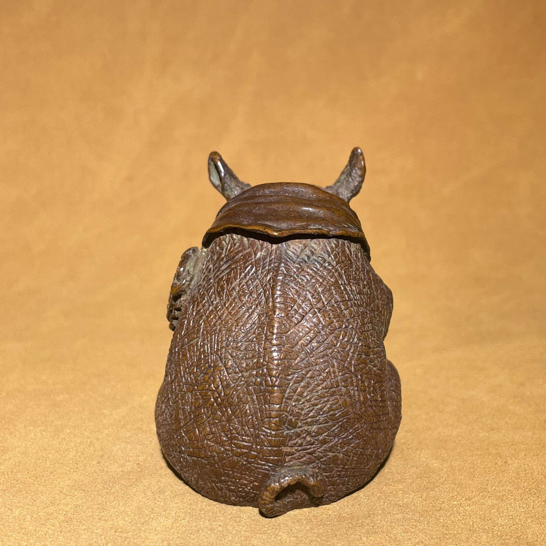 Chinese antique pure copper rhinoceros tea pet reflux fragrance ornament