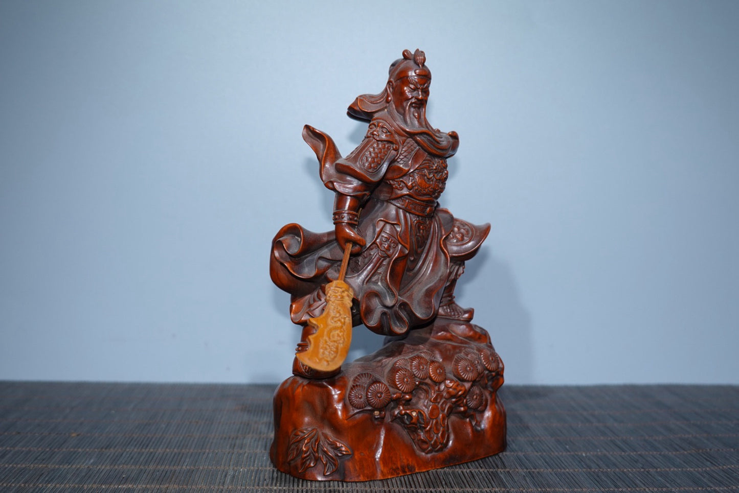 Collected boxwood carved Guan Gong ornaments, furniture ornaments