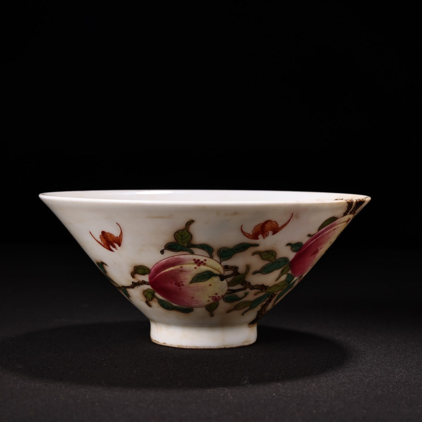 Chinese antique hand-painted pink longevity peach ceramic bowl