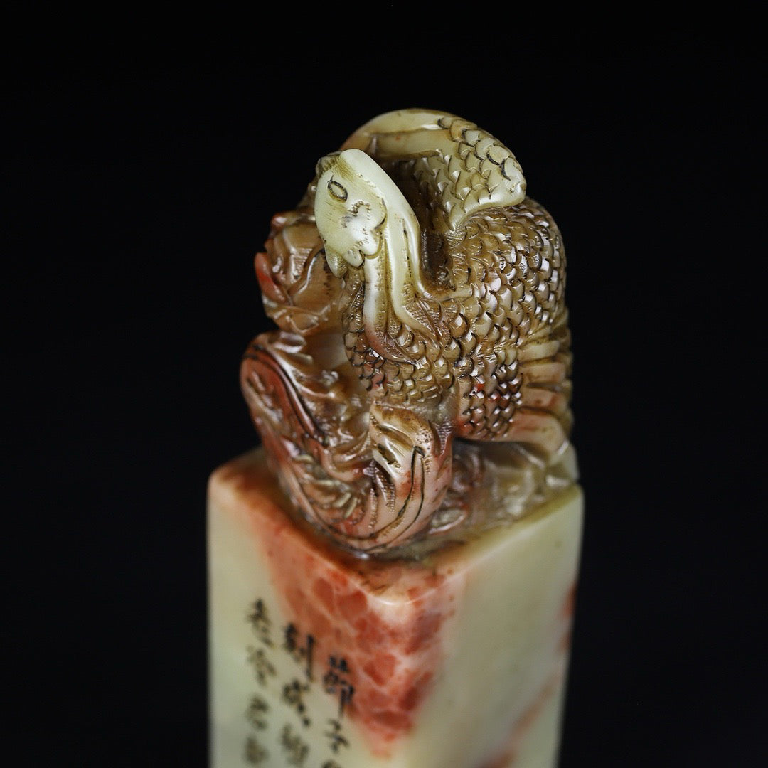 Chinese Antique Shoushan Furong Stone Ruifeng Button Seal