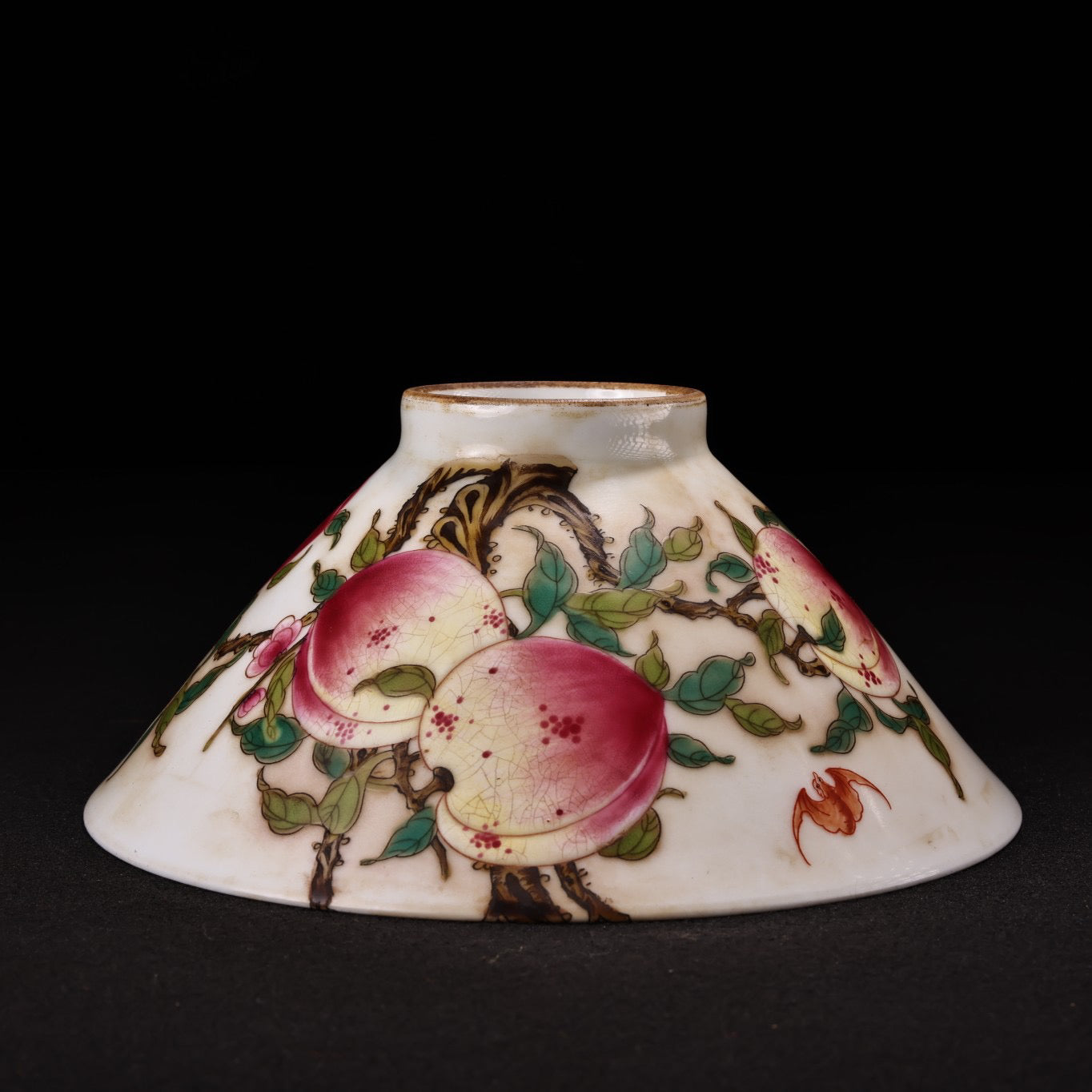 Chinese antique hand-painted pink longevity peach ceramic bowl