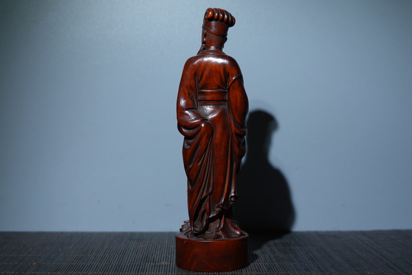 Collect decorations, carved from boxwood, and decorated with Zhuge Liang ornaments