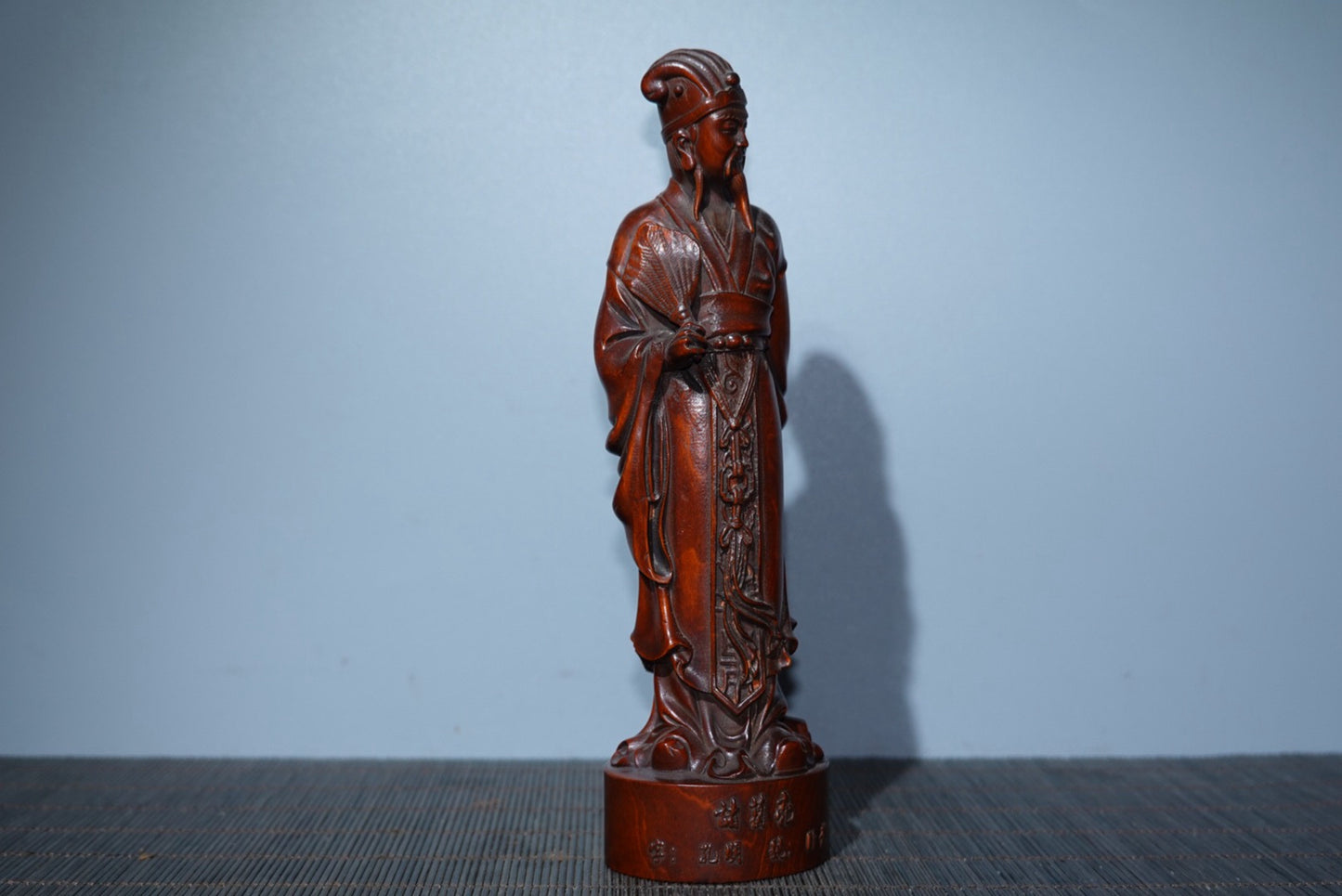 Collect decorations, carved from boxwood, and decorated with Zhuge Liang ornaments