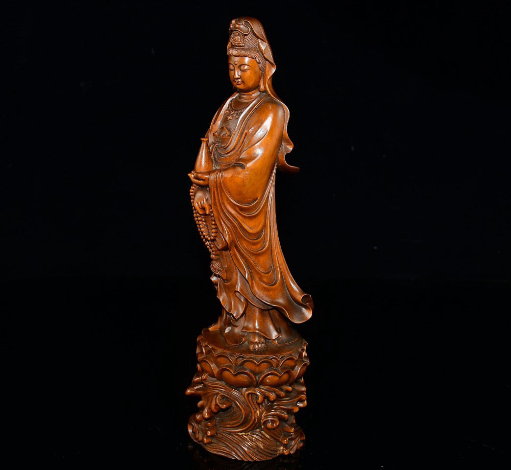Boutique small leaf boxwood clear bottle Guanyin ornament