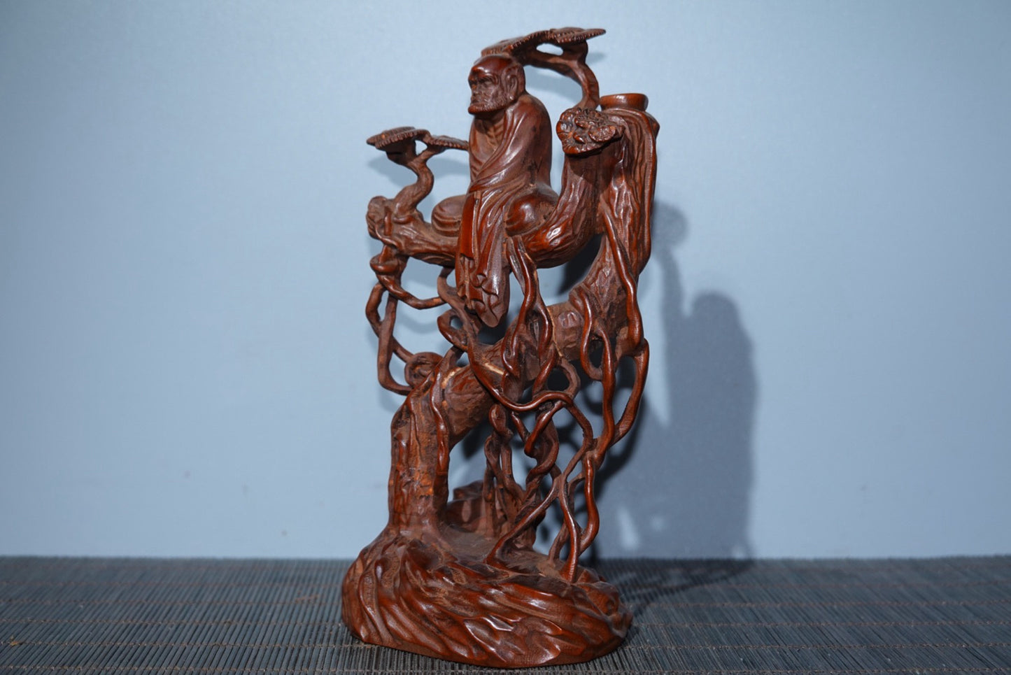 Collection and decoration of boxwood carvings, gifts, furniture decoration