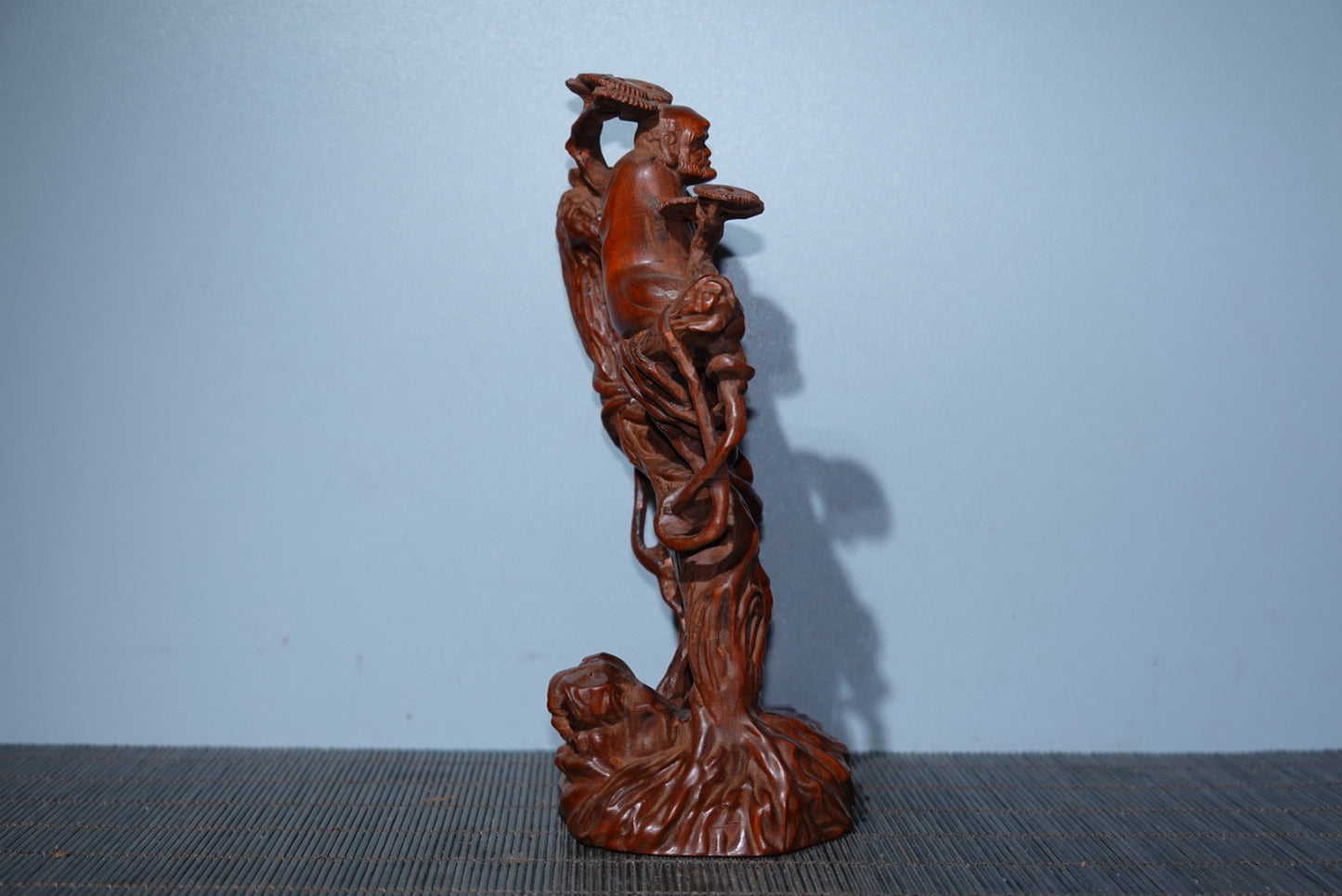 Collection and decoration of boxwood carvings, gifts, furniture decoration