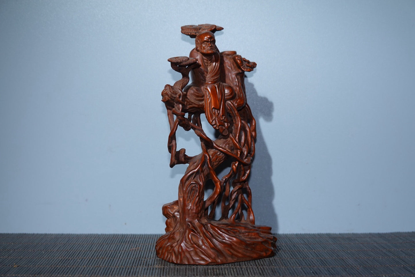 Collection and decoration of boxwood carvings, gifts, furniture decoration
