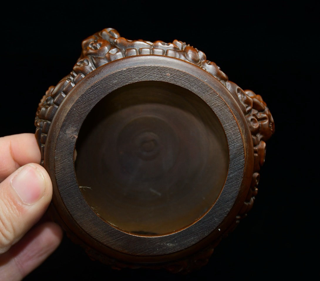 Boutique small leaf boxwood base ornament