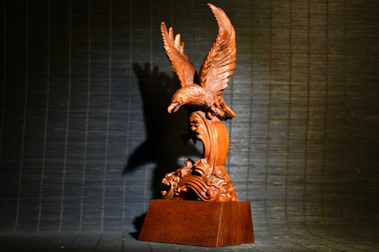 Boutique boxwood eagle