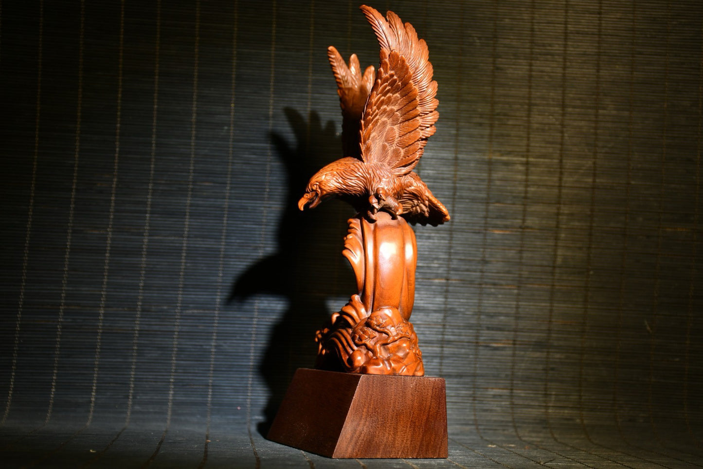 Boutique boxwood eagle