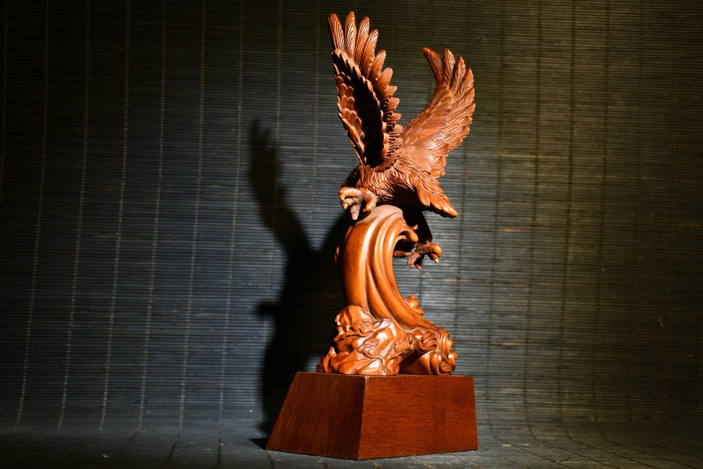 Boutique boxwood eagle