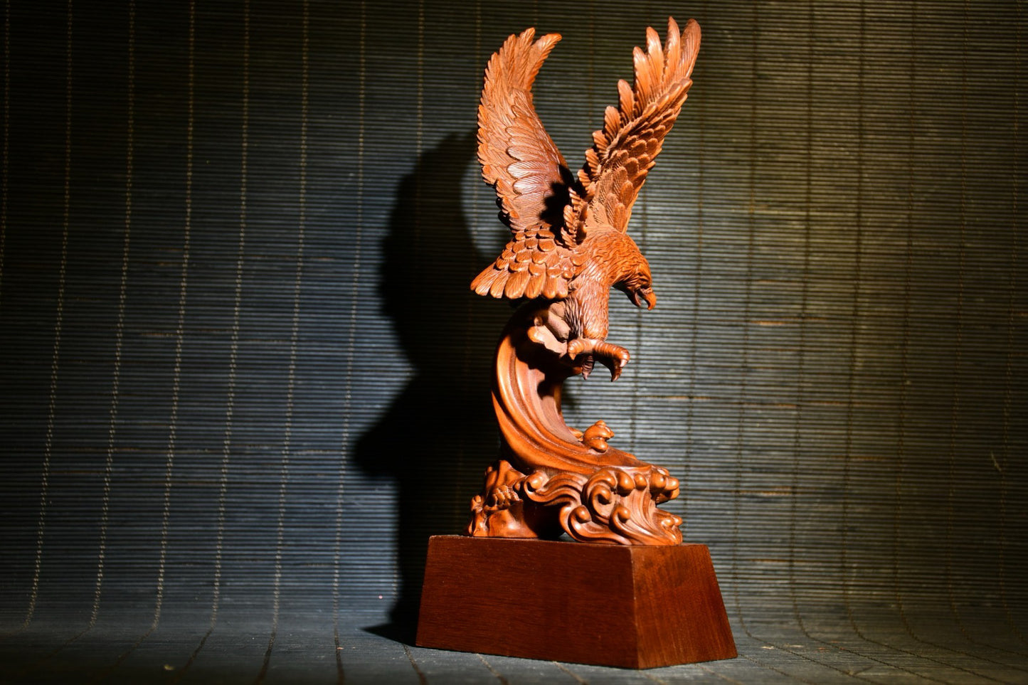Boutique boxwood eagle