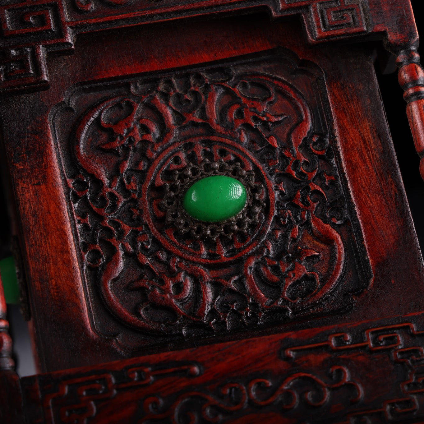 Chinese antique rosewood carving and inlaid gemstone pen holder