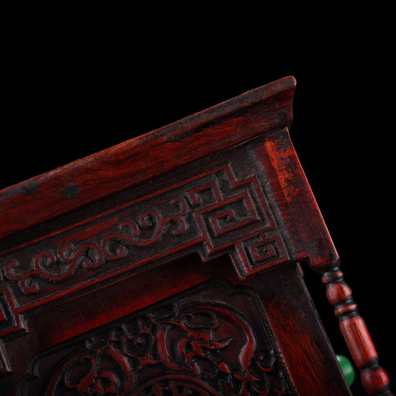 Chinese antique rosewood carving and inlaid gemstone pen holder
