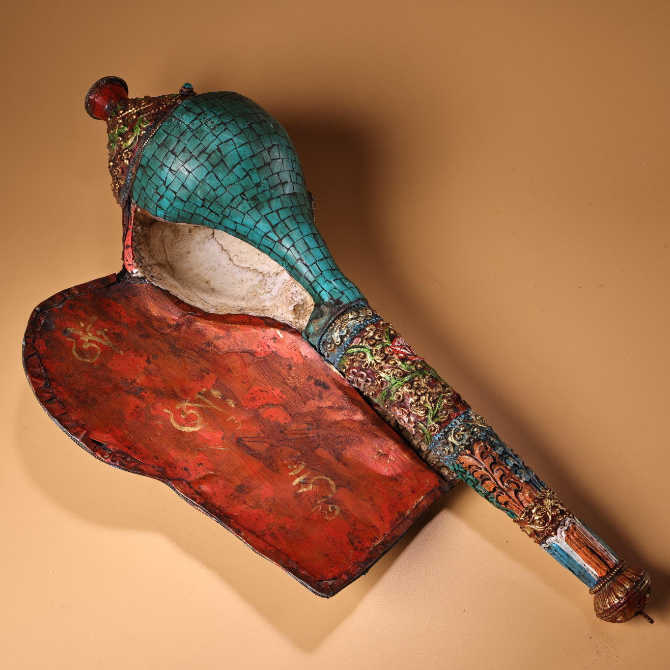 Chinese Antique Xizang Collect Pure Copper Tibetan Craft Old Natural Conch Wrapping Copper Pure Inlaid Auspicious Eight Treasures Gem Colored Drawing Gold Conch Magic Tool House Zhenzhai Exorcism Feng Shui Articles