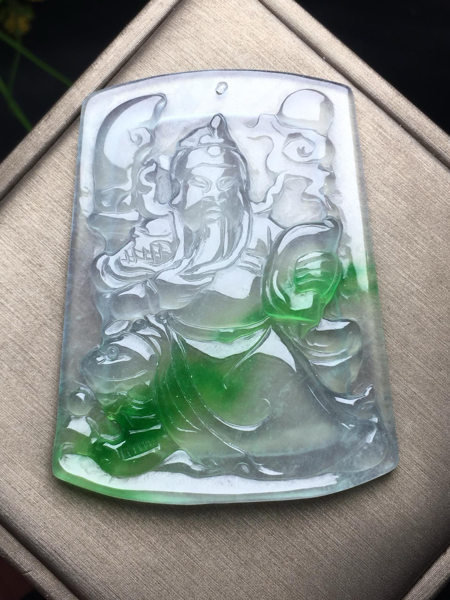 Ice Drifting Green Jade Guan Gong Card