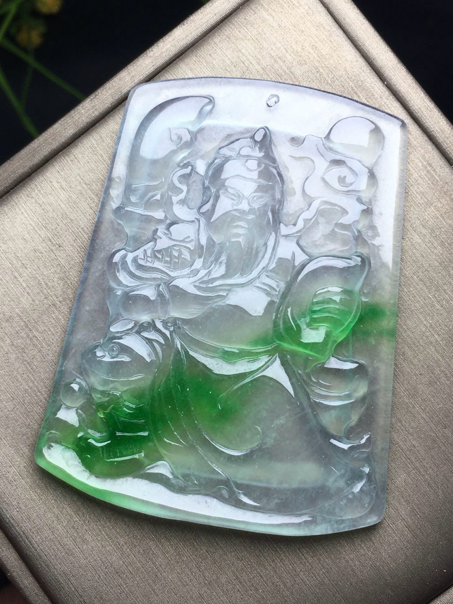 Ice Drifting Green Jade Guan Gong Card