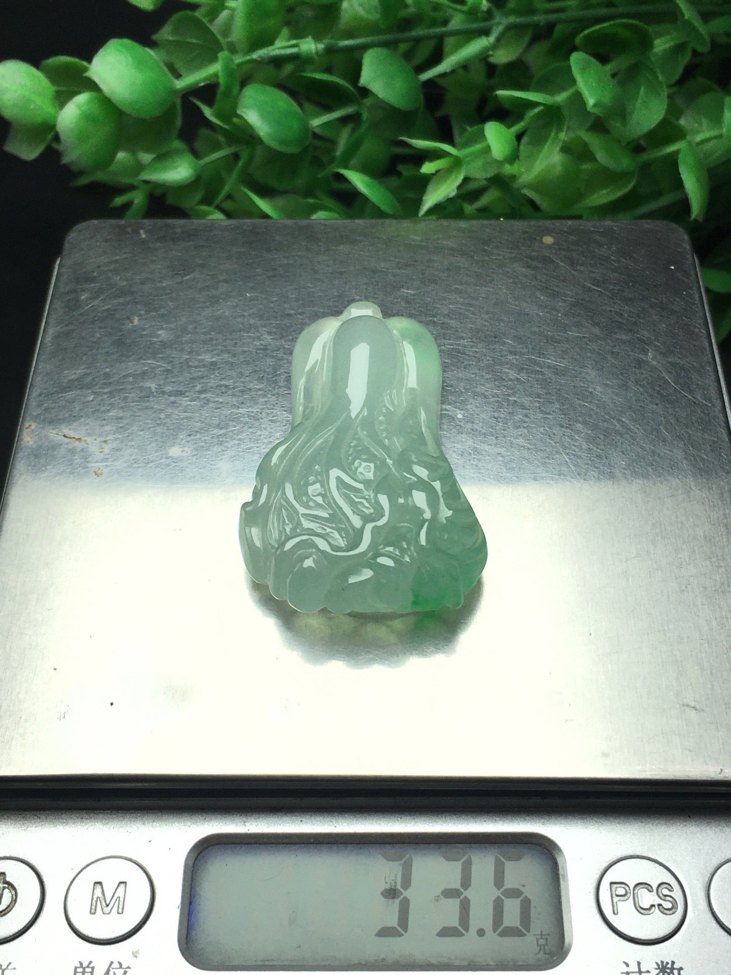 Ice floating green jade three-dimensional cabbage