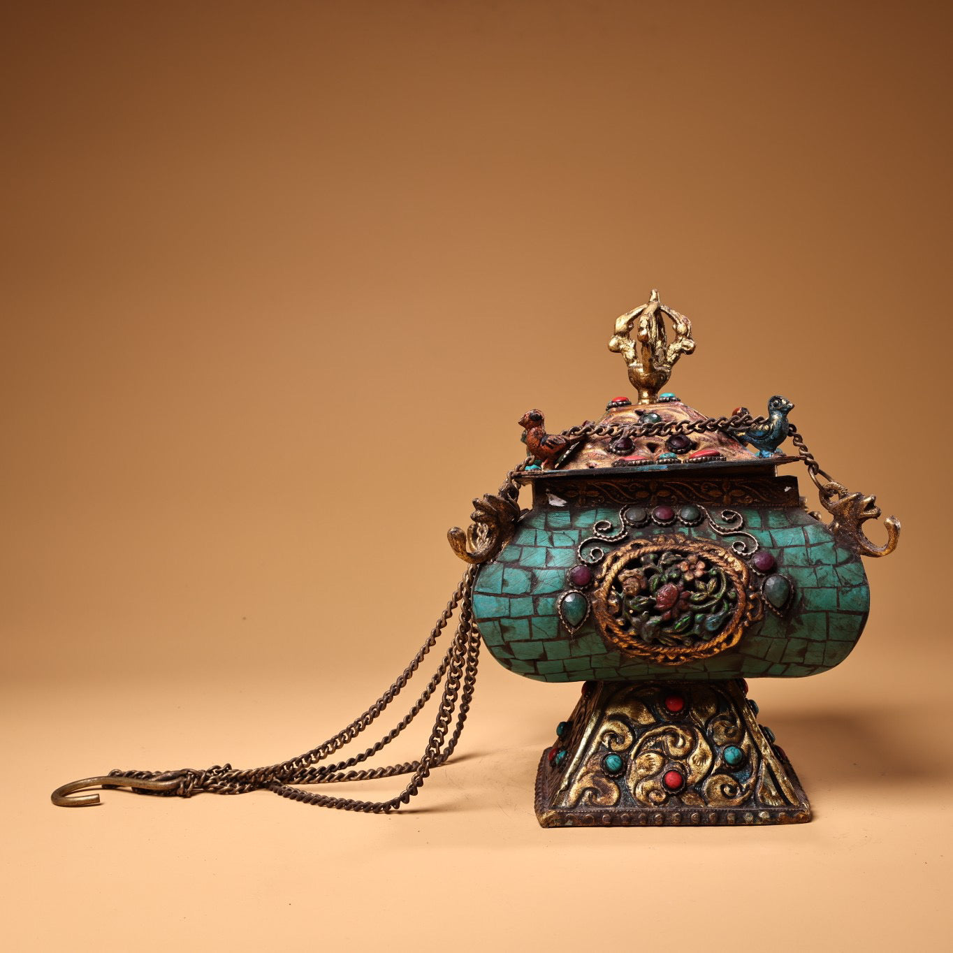 Antique collection, pure copper, Tibetan craftsmanship, inlaid with gemstones, painted with gold, hanging incense burner