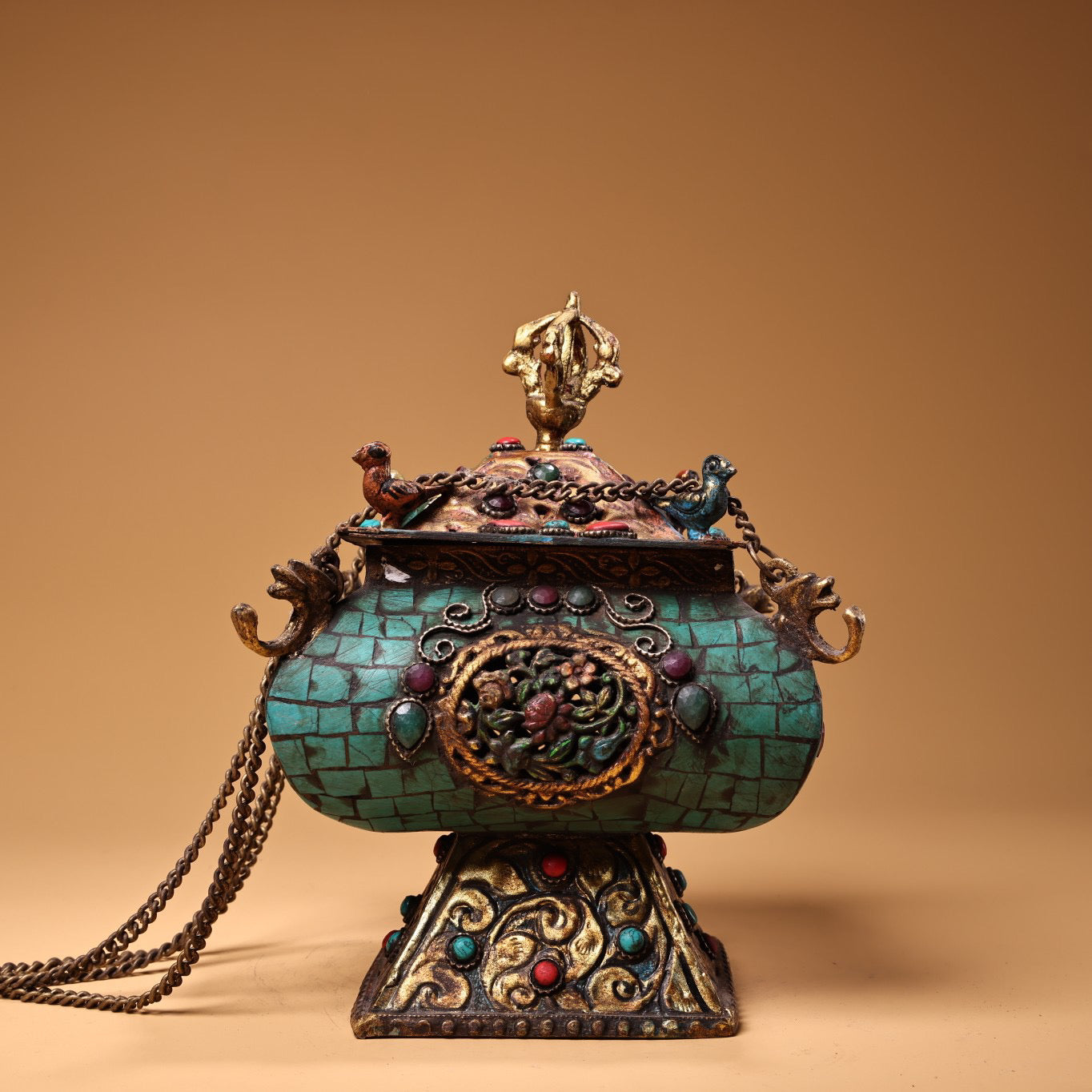 Antique collection, pure copper, Tibetan craftsmanship, inlaid with gemstones, painted with gold, hanging incense burner