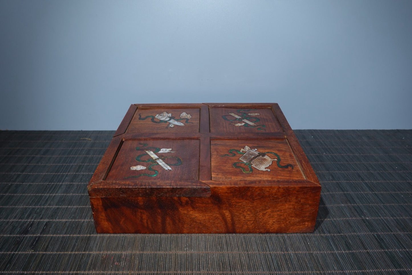 Collected rosewood inlaid four open jewelry box