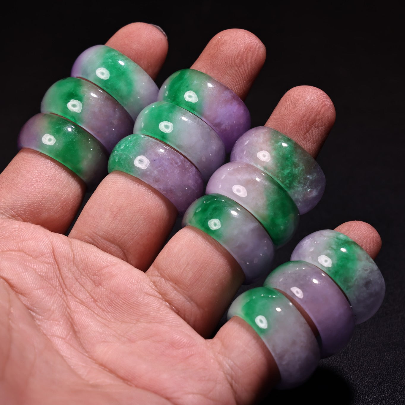 Rare Chinese Antiques: A Box of High Ice Jadeite Ring and Finger in the Imperial Collection of the Qing Dynasty