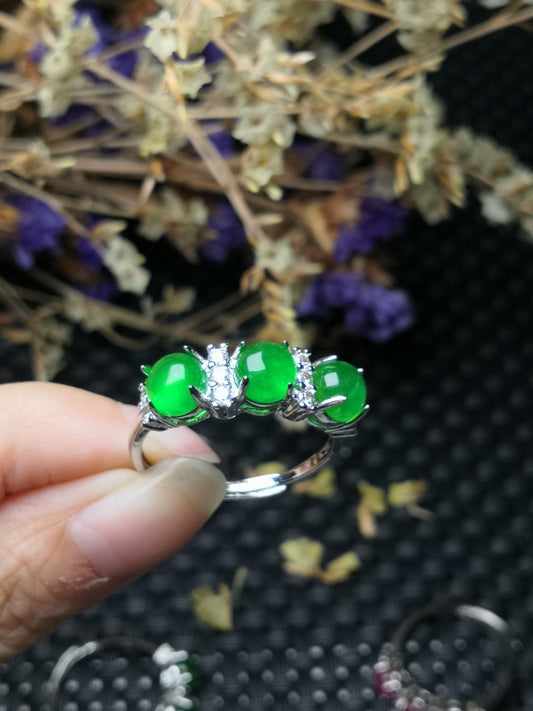 Ice inlaid jade ring
