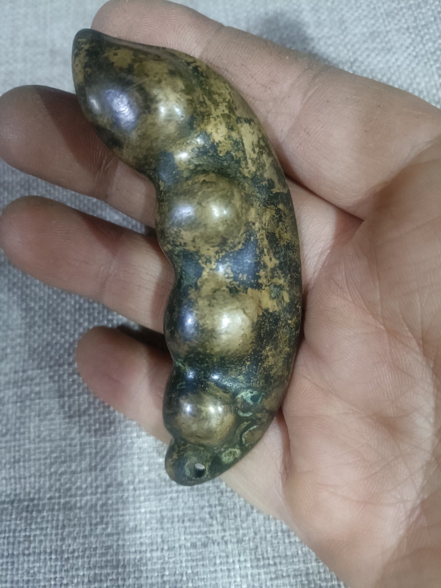 Chinese antique pure copper pea ornament