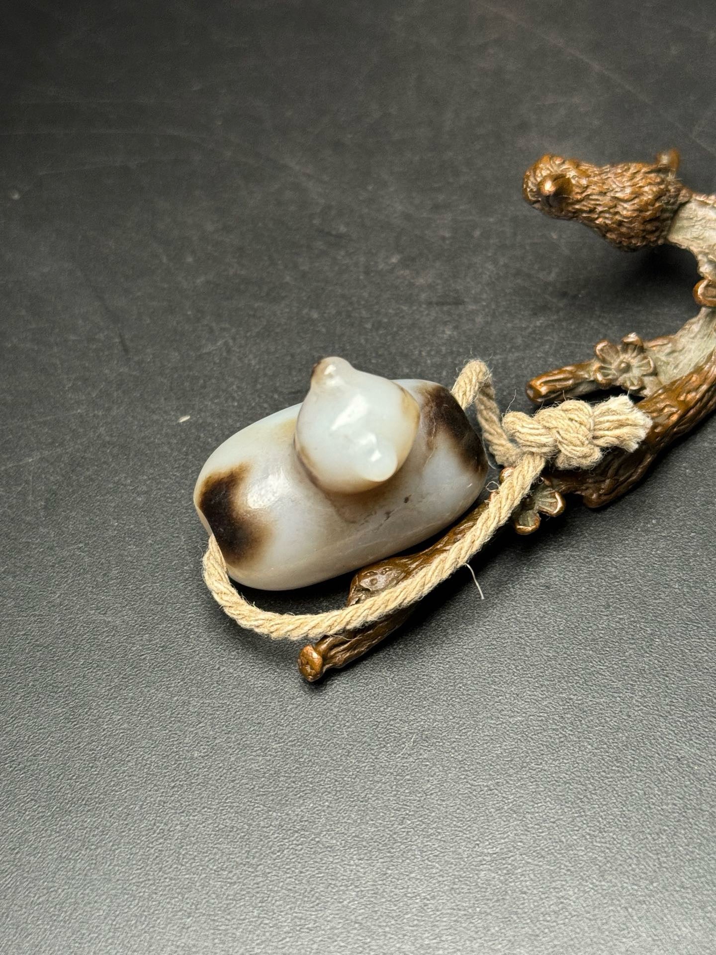 Chinese Antique Hotan Jade Lezi