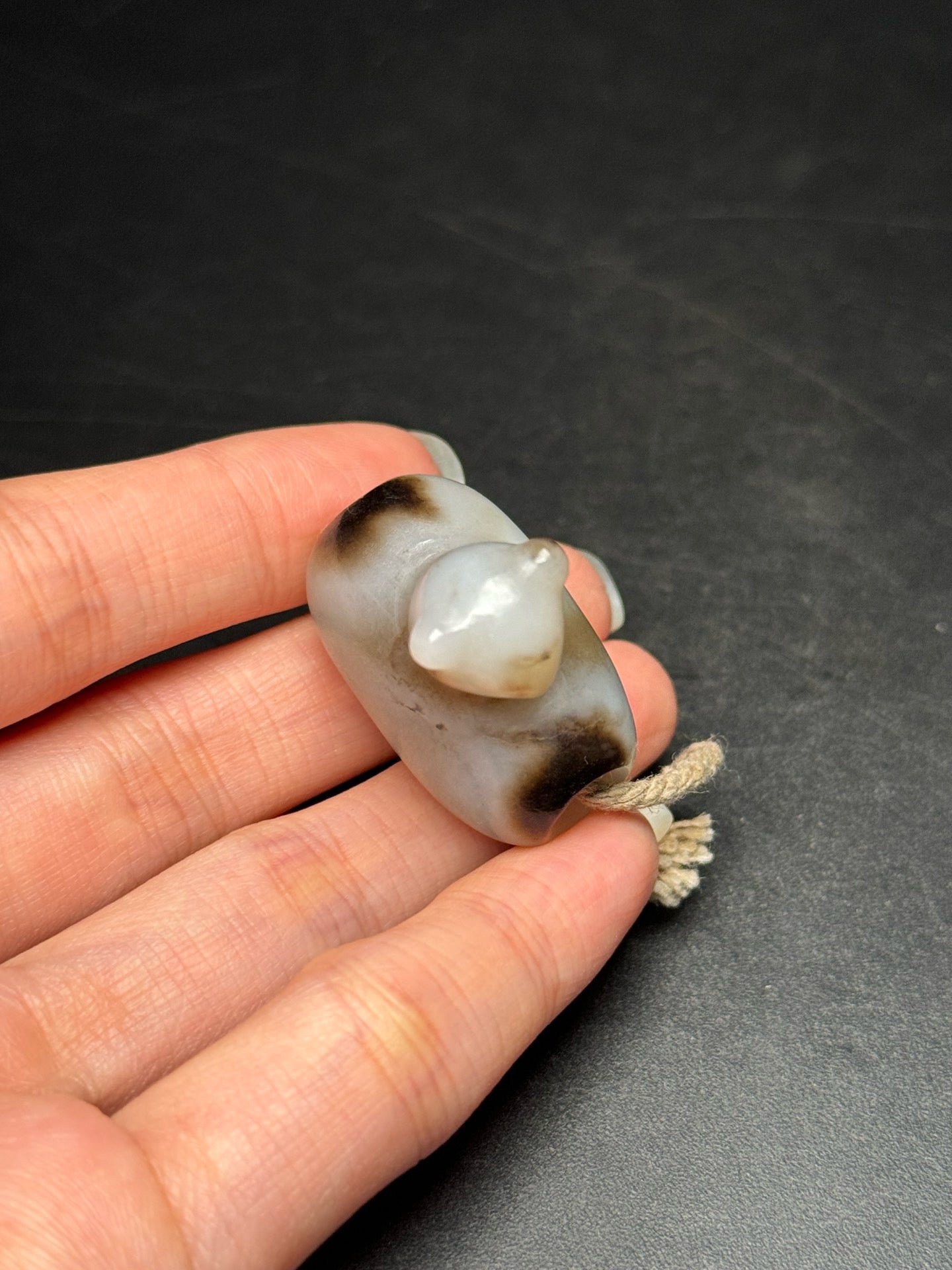 Chinese Antique Hotan Jade Lezi