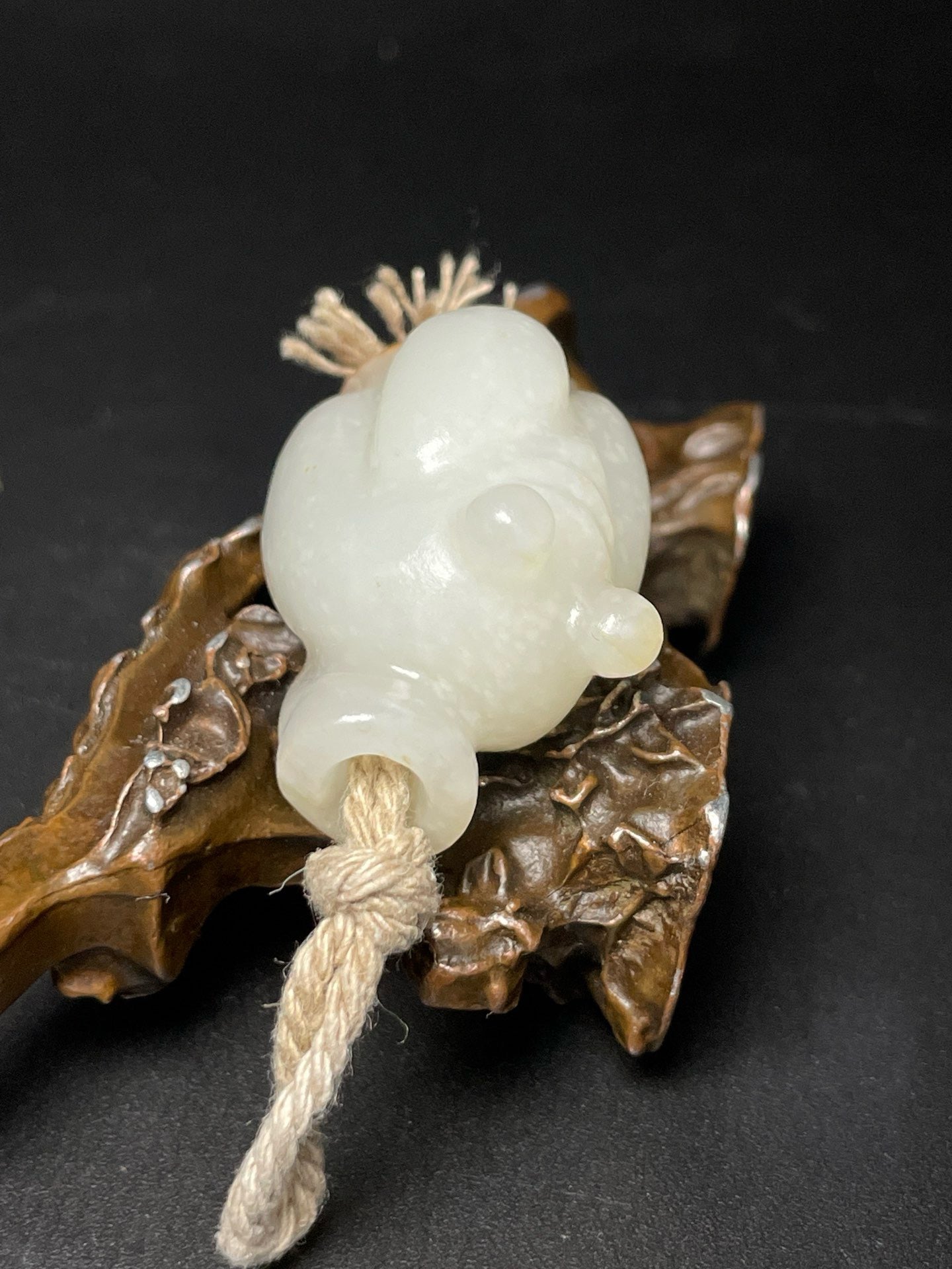 Chinese Antique Hotan Jade Wengzhong