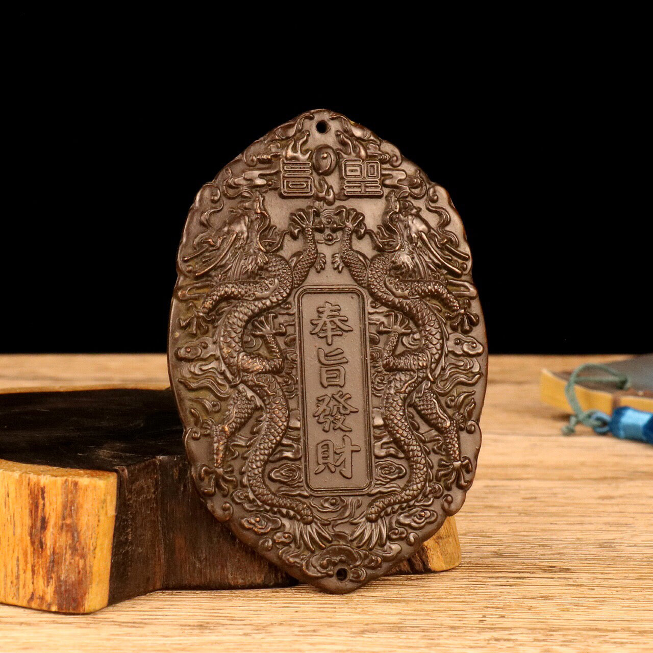 Chinese antiques are ordered to become wealthy brands