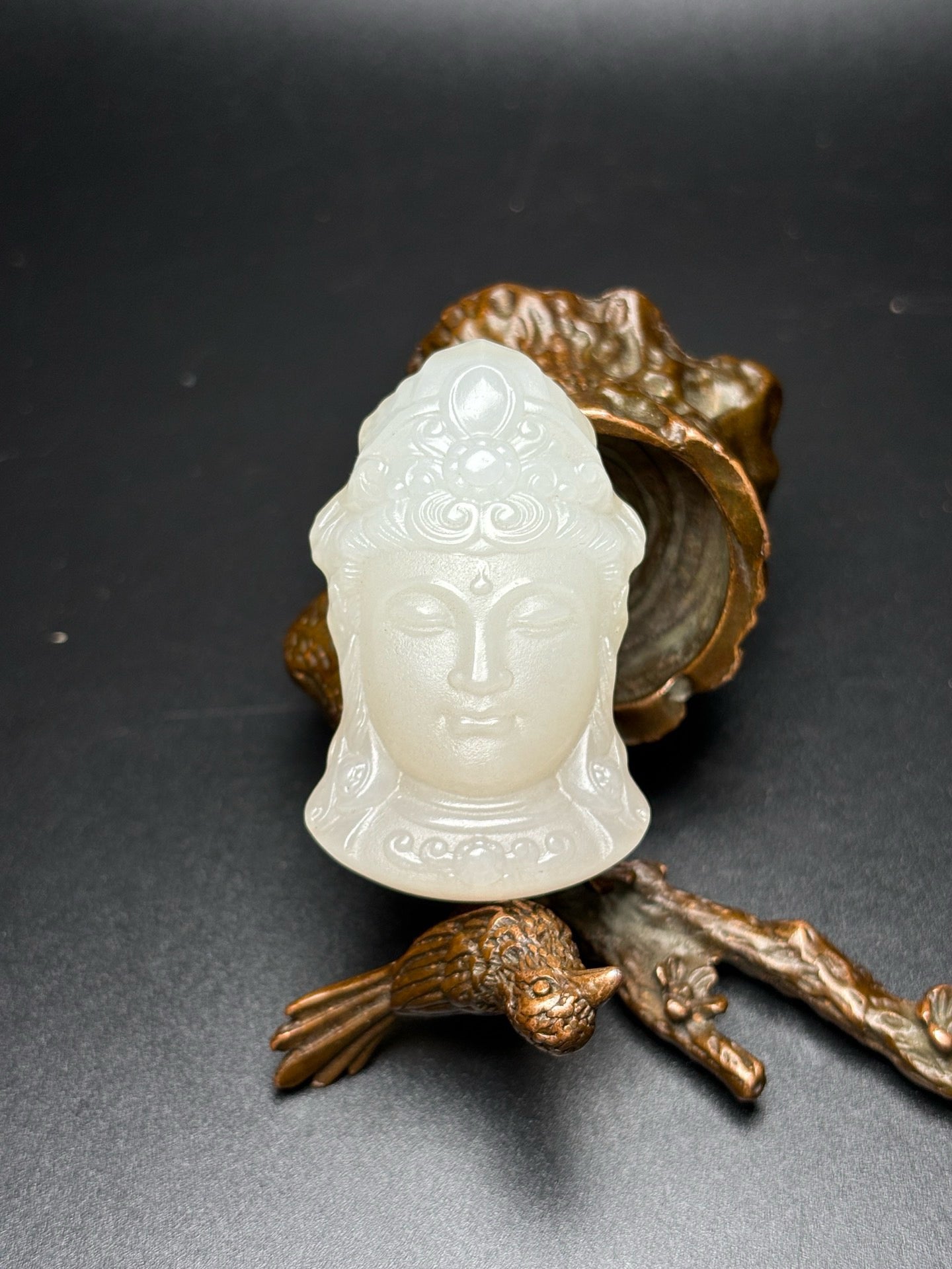 Chinese Antique Hotan Jade Guanyin Bodhisattva