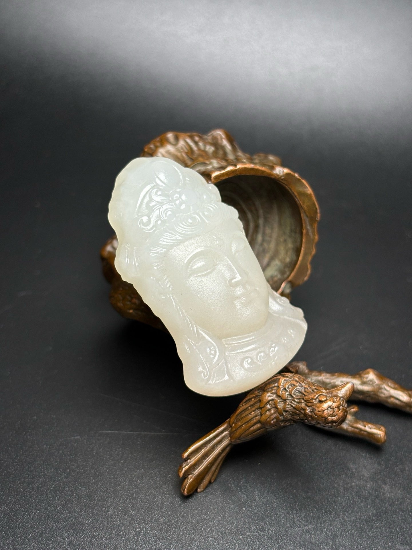 Chinese Antique Hotan Jade Guanyin Bodhisattva
