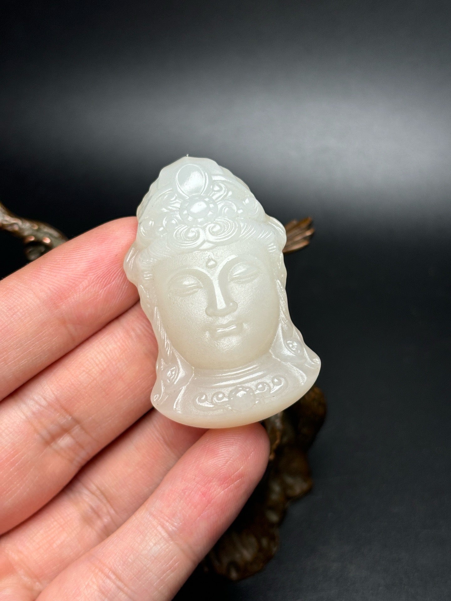 Chinese Antique Hotan Jade Guanyin Bodhisattva