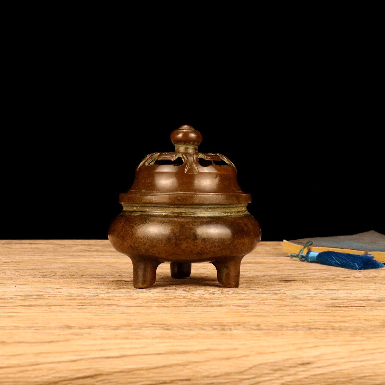 Chinese antique round incense burner