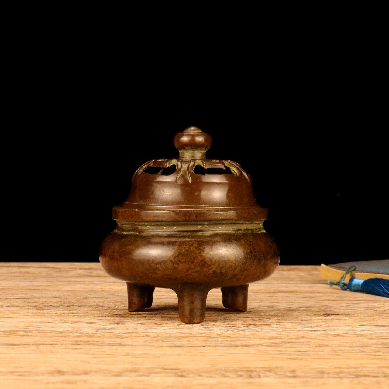 Chinese antique round incense burner