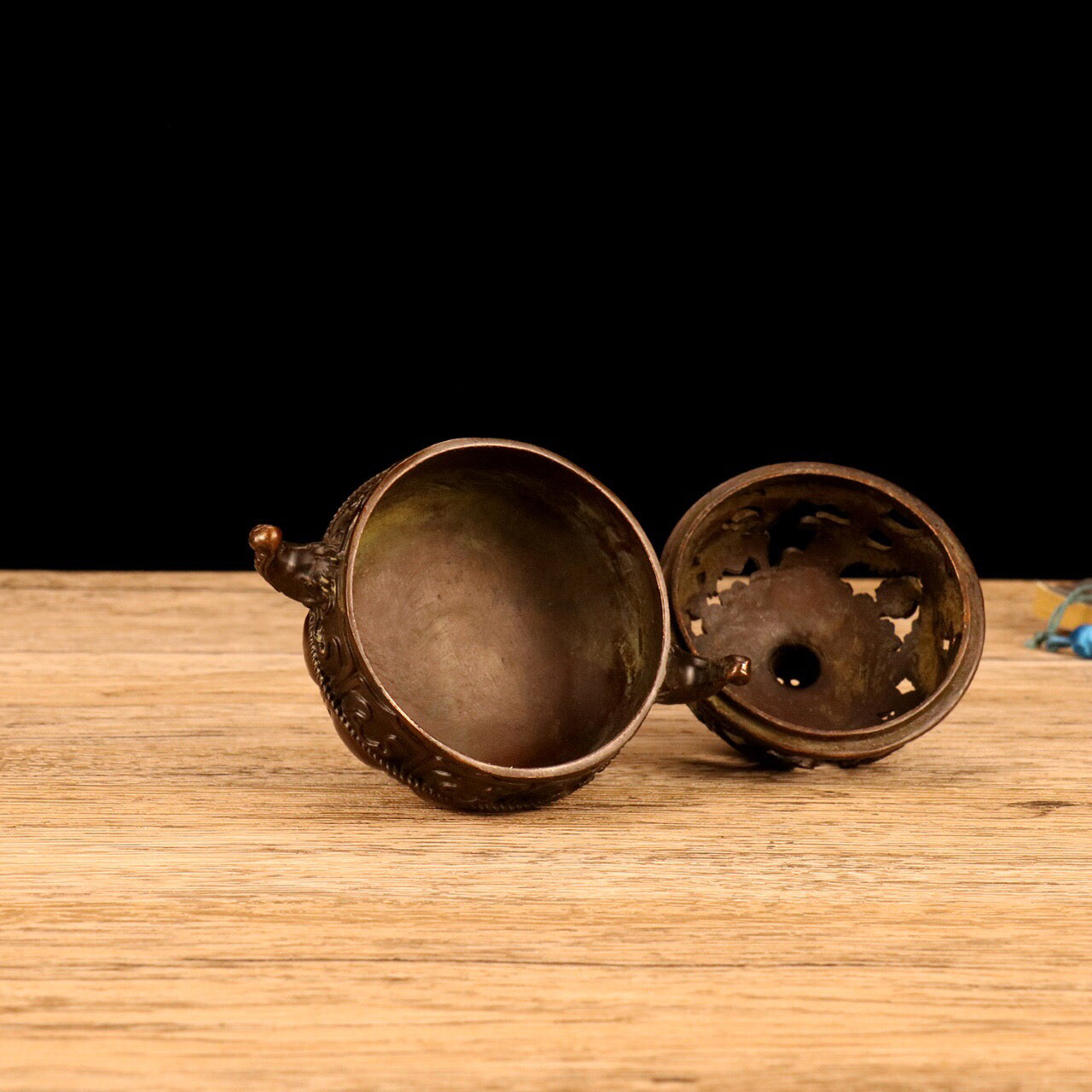 Chinese antique Longgai incense burner