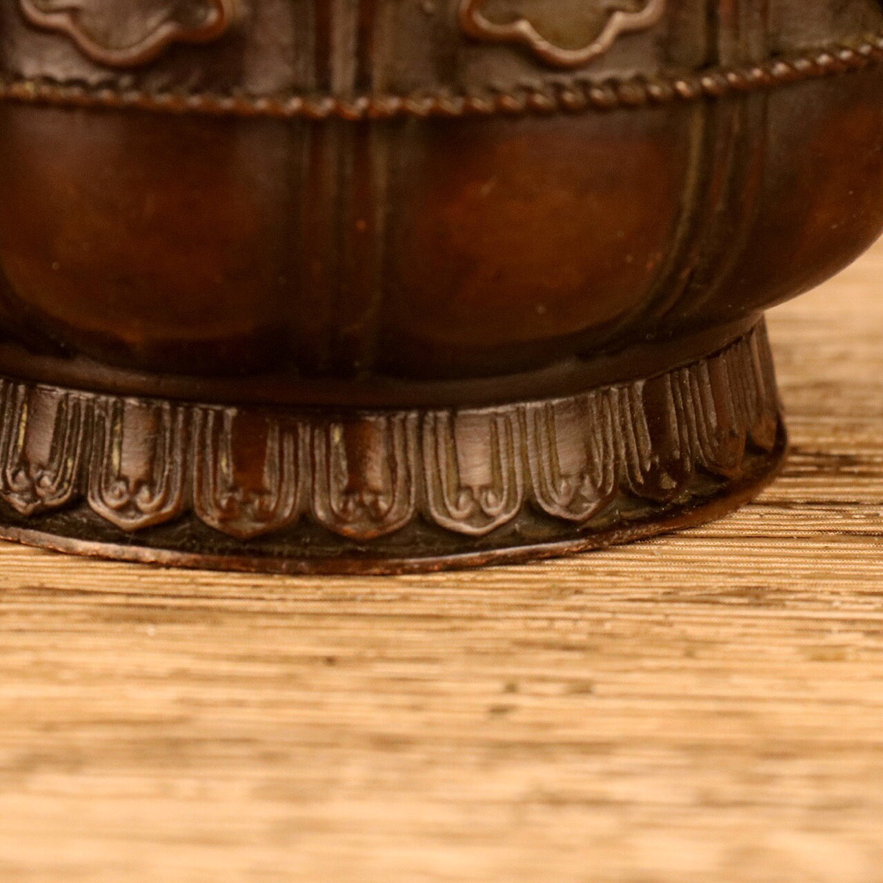 Chinese antique Longgai incense burner