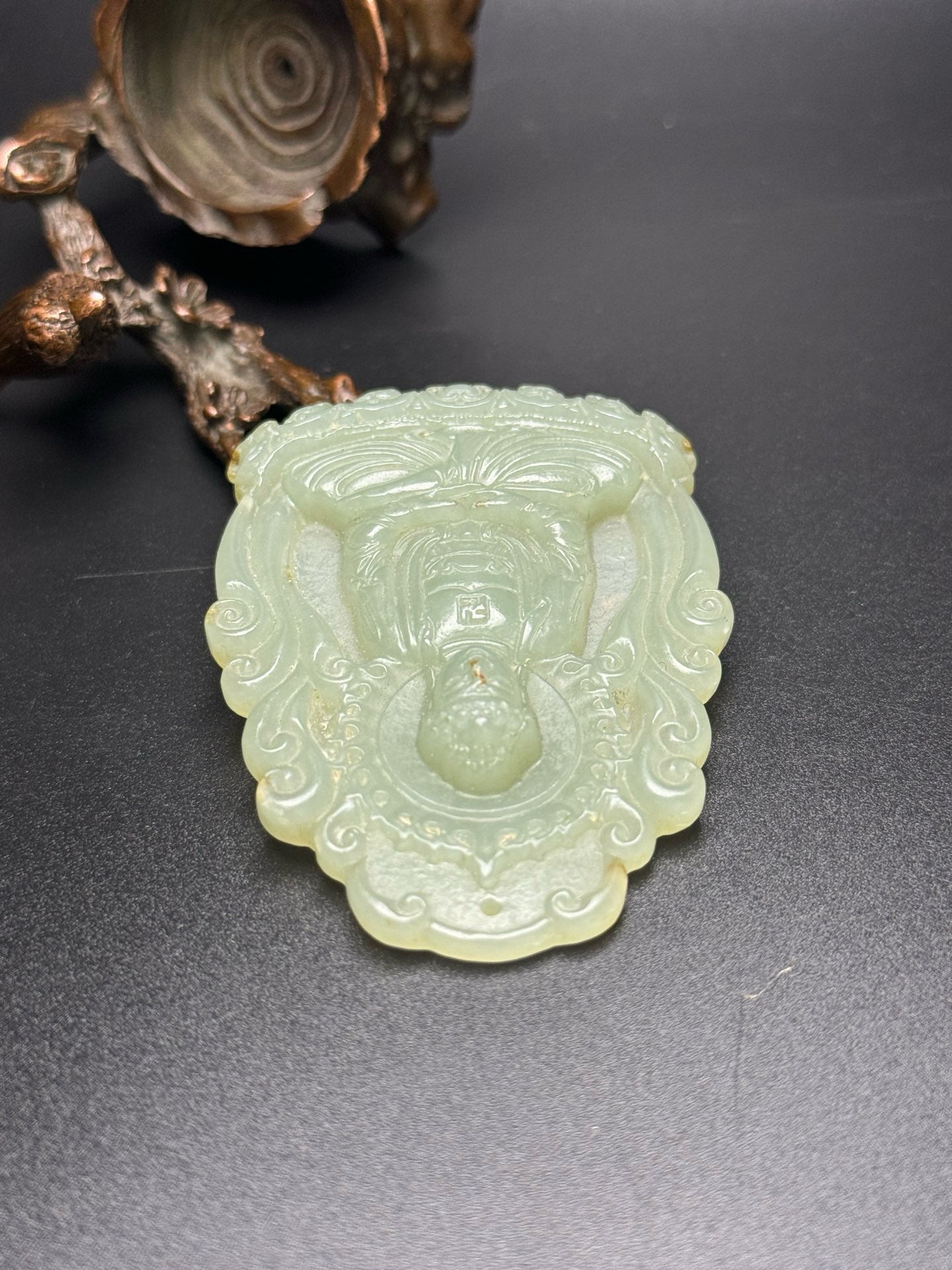 Chinese antique Hotan Jade Buddha was listed