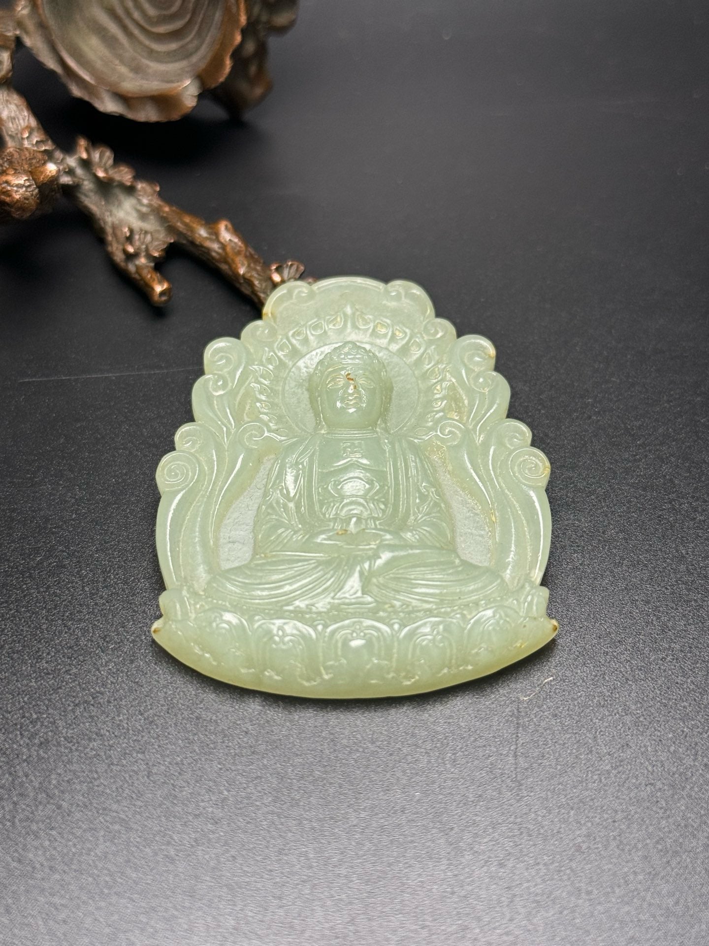 Chinese antique Hotan Jade Buddha was listed